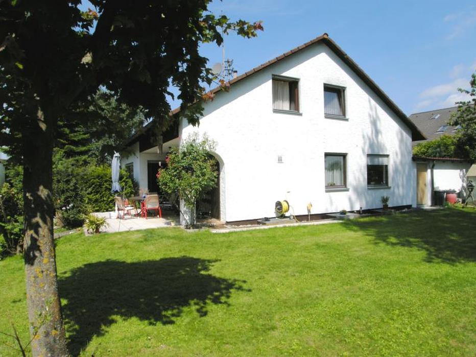 Einfamilienhausverkauf in Ried, Baindlkirch - Frontansicht