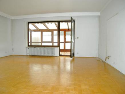 Einfamilienhausverkauf in München Allach - Wohnzimmeransicht