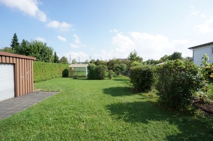 Gartenansicht - Zweifamilienhaus in Kirchheim-Heimstetten - mit zusätzlichem Baurecht