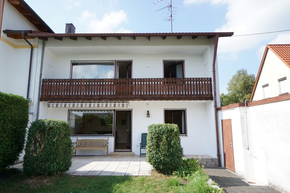 Rückansicht - Zweifamilienhaus in Kirchheim-Heimstetten - mit zusätzlichem Baurecht